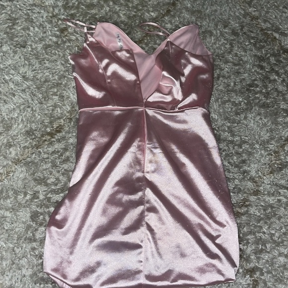 Homecoming .Lucy in the sky silk pink mini dress. Size M - Picture 4 of 5